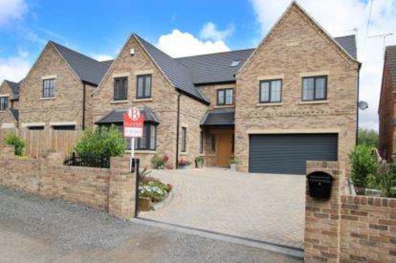 6 Bedroom Detached